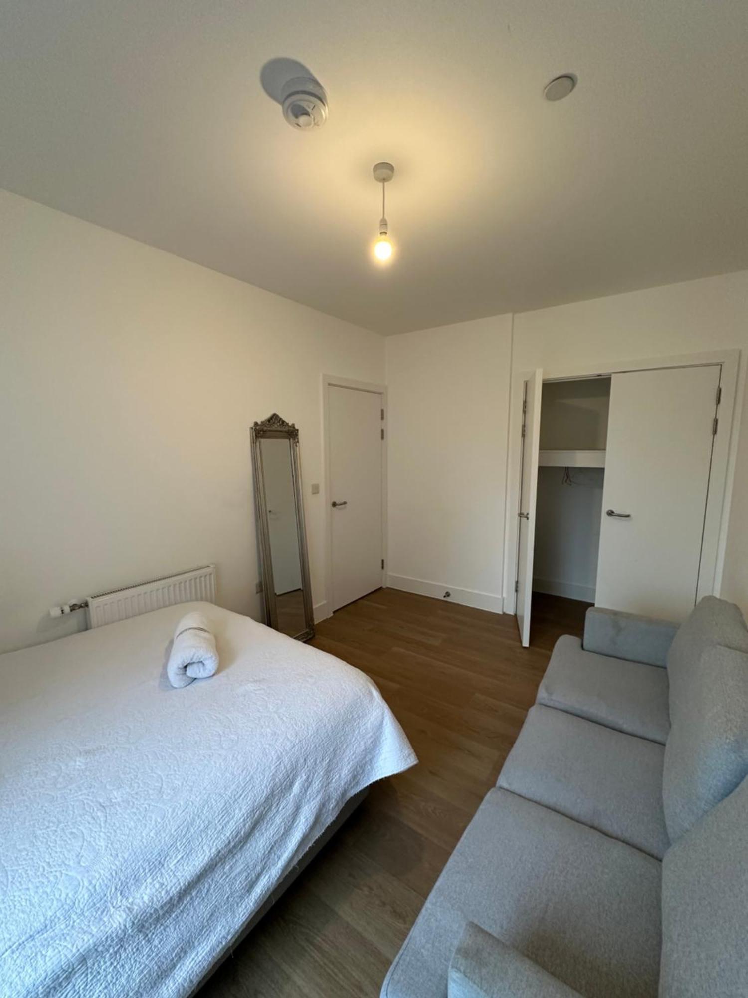 King Square Gardens Homestay London
