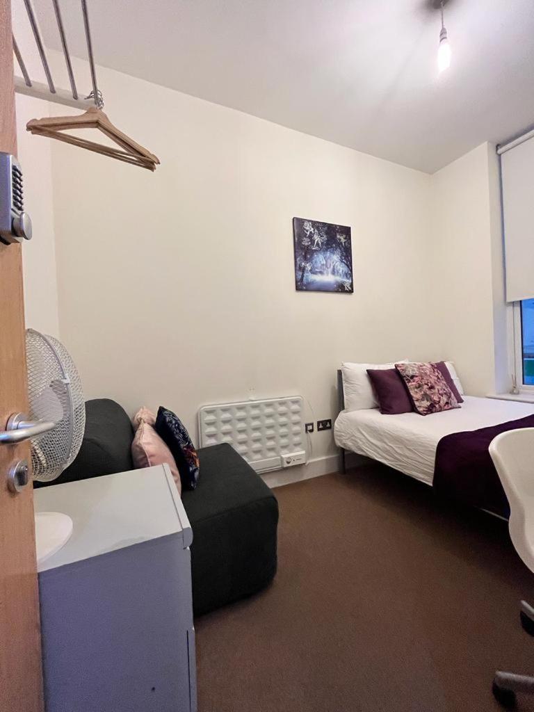 Metropolitan Coziness Private Bedrooms In Euston Station 161 Guest house *
