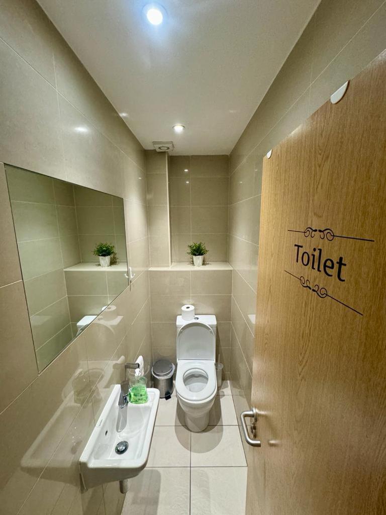 Metropolitan Coziness Private Bedrooms In Euston Station 161 Guest house *