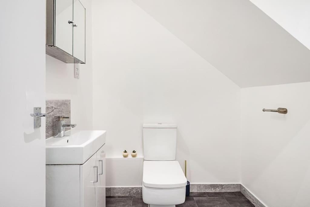 2 Bedroom Flat Edgware Road Apartment