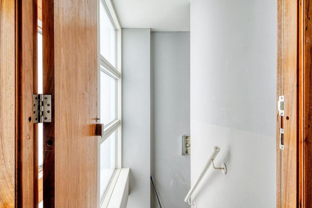 2 Bedroom Flat Edgware Road Apartment *