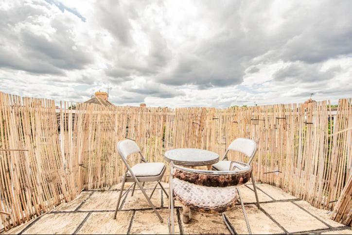 Large Cosy 15min From Homestay London