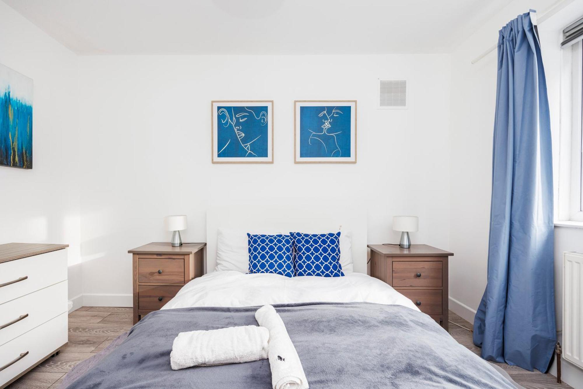 Apartment 3 Bedroom Flat Near Old Street London