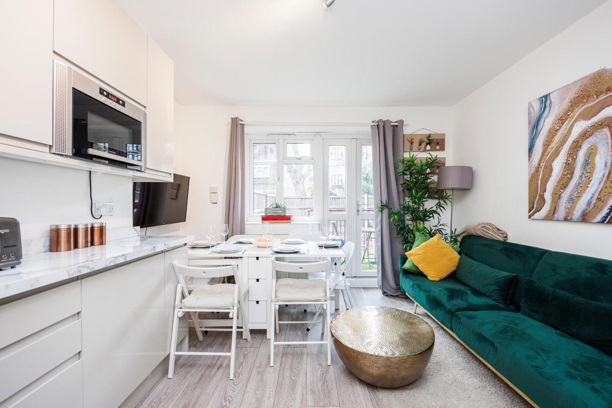 3 Bedroom Flat Near Old Street London