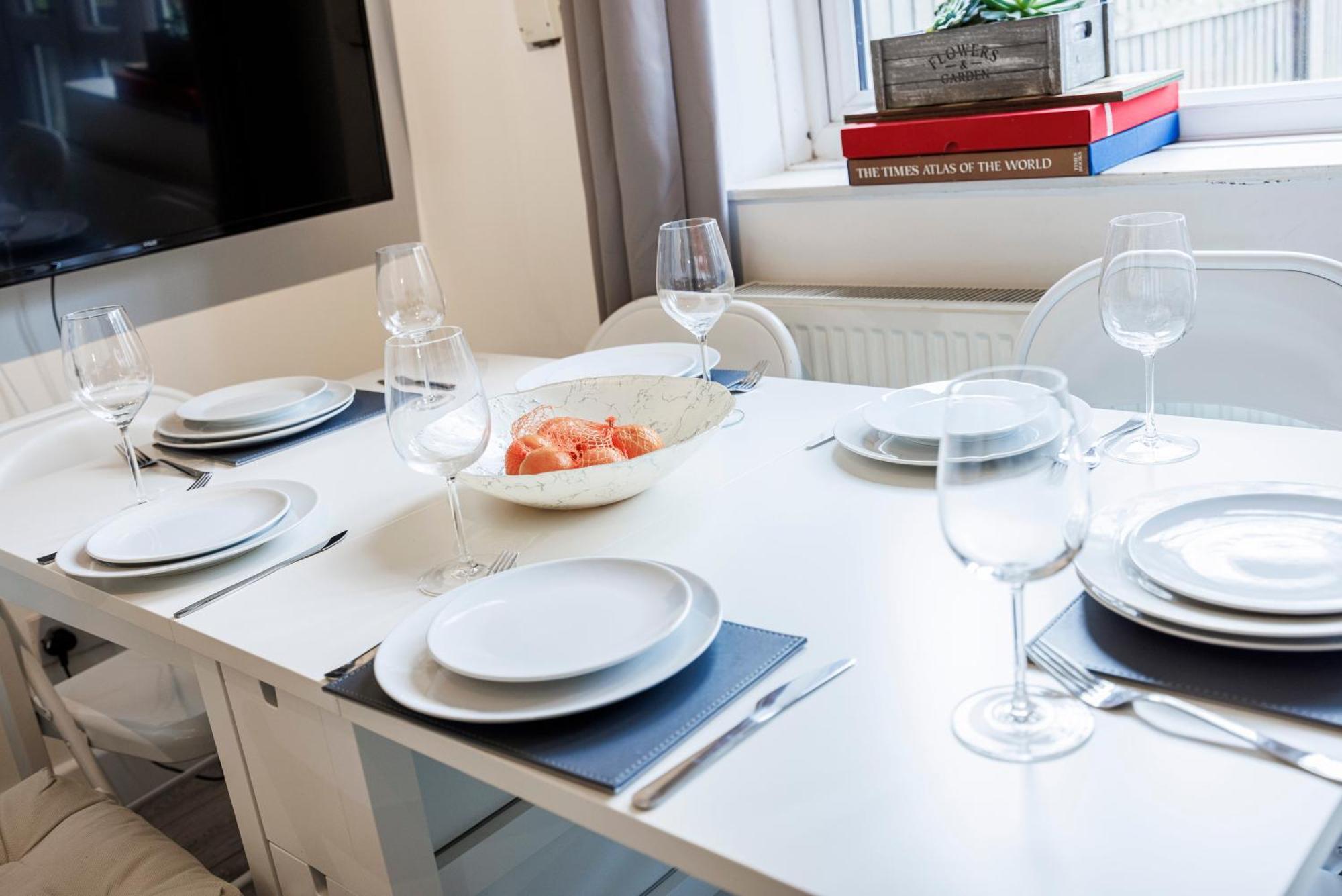 Apartment 3 Bedroom Flat Near Old Street London