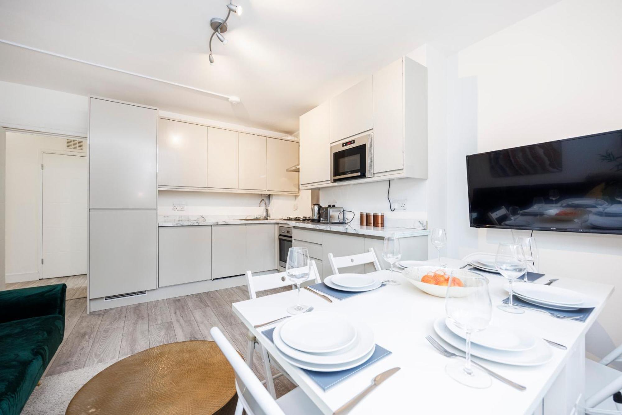 Apartment 3 Bedroom Flat Near Old Street *