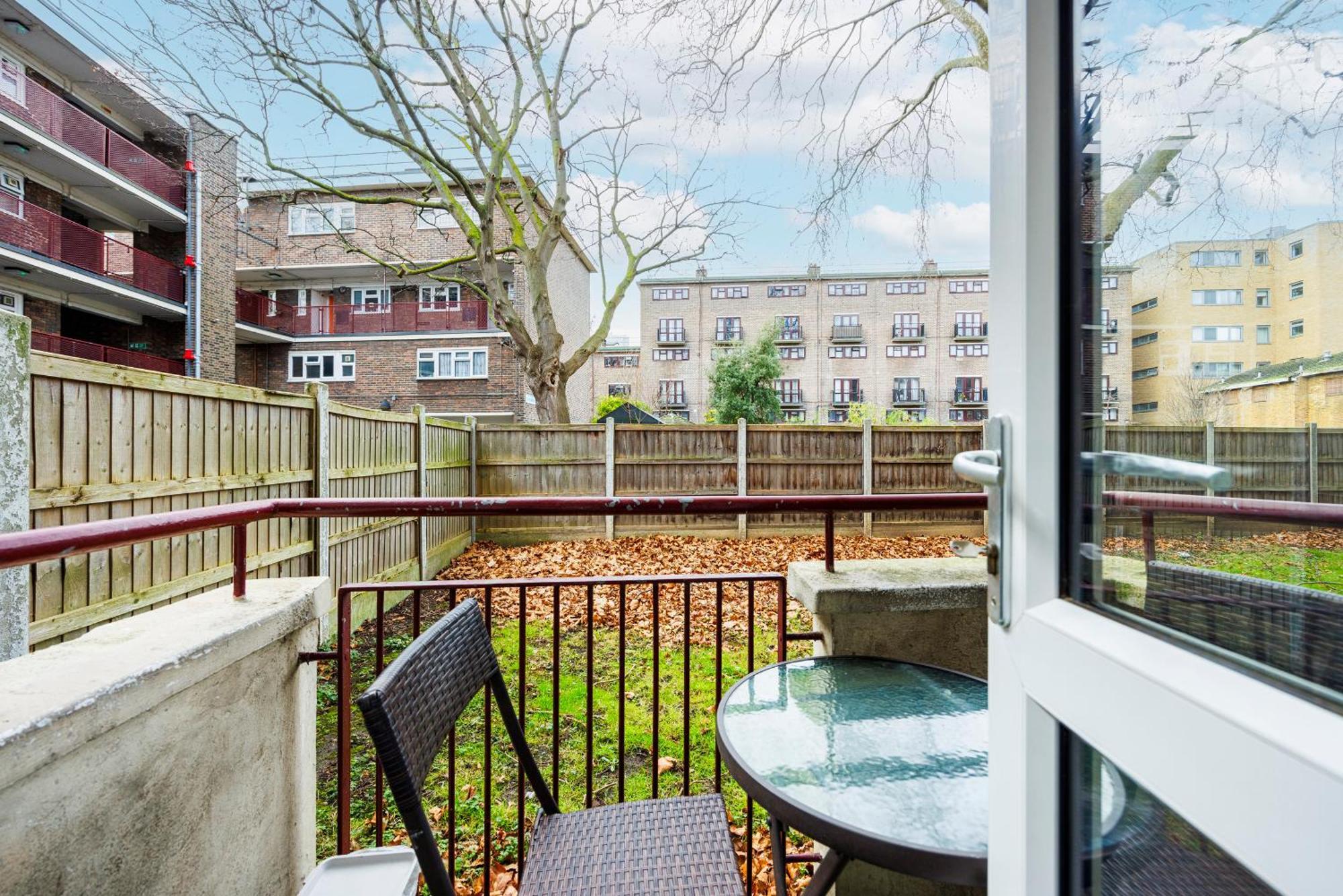 Apartment 3 Bedroom Flat Near Old Street London