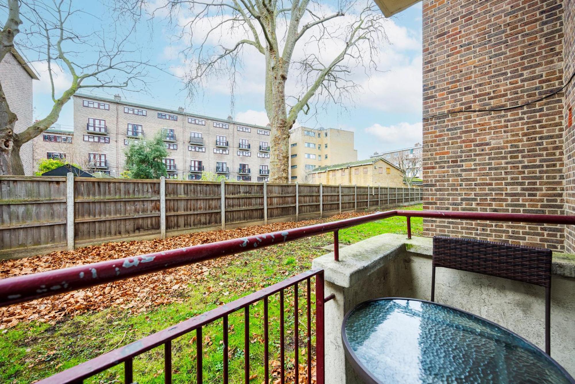 3 Bedroom Flat Near Old Street