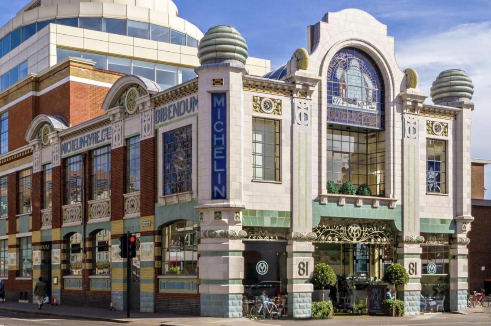 Chelsea Flat 10 Mins Harrods, Balcony, Gym, Air Conditioning Apartment