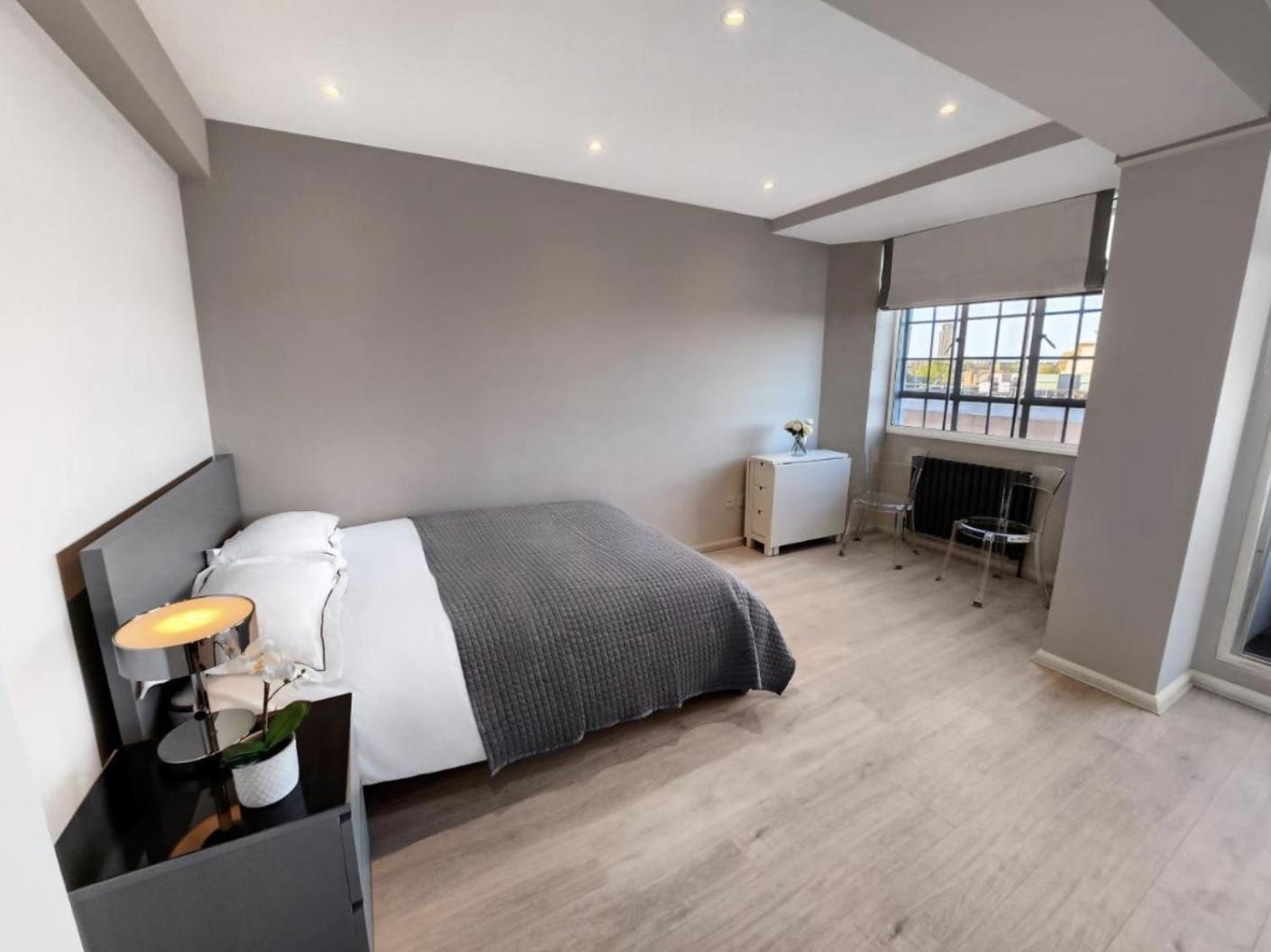Apartment Chelsea Flat 10 Mins Harrods, Balcony, Gym, Air Conditioning *