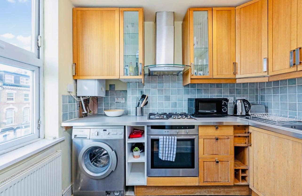 Charming Apartment, Sleeps 4- 15 Mins To Appartement