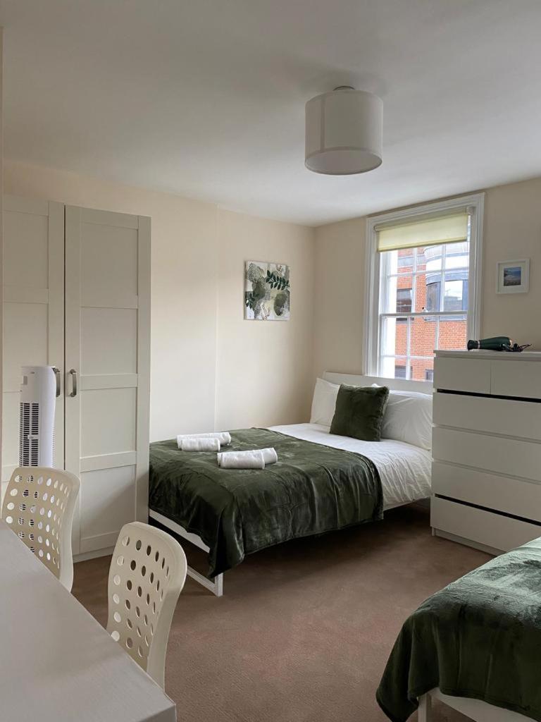 Lovely Private In Camden, Homestay London