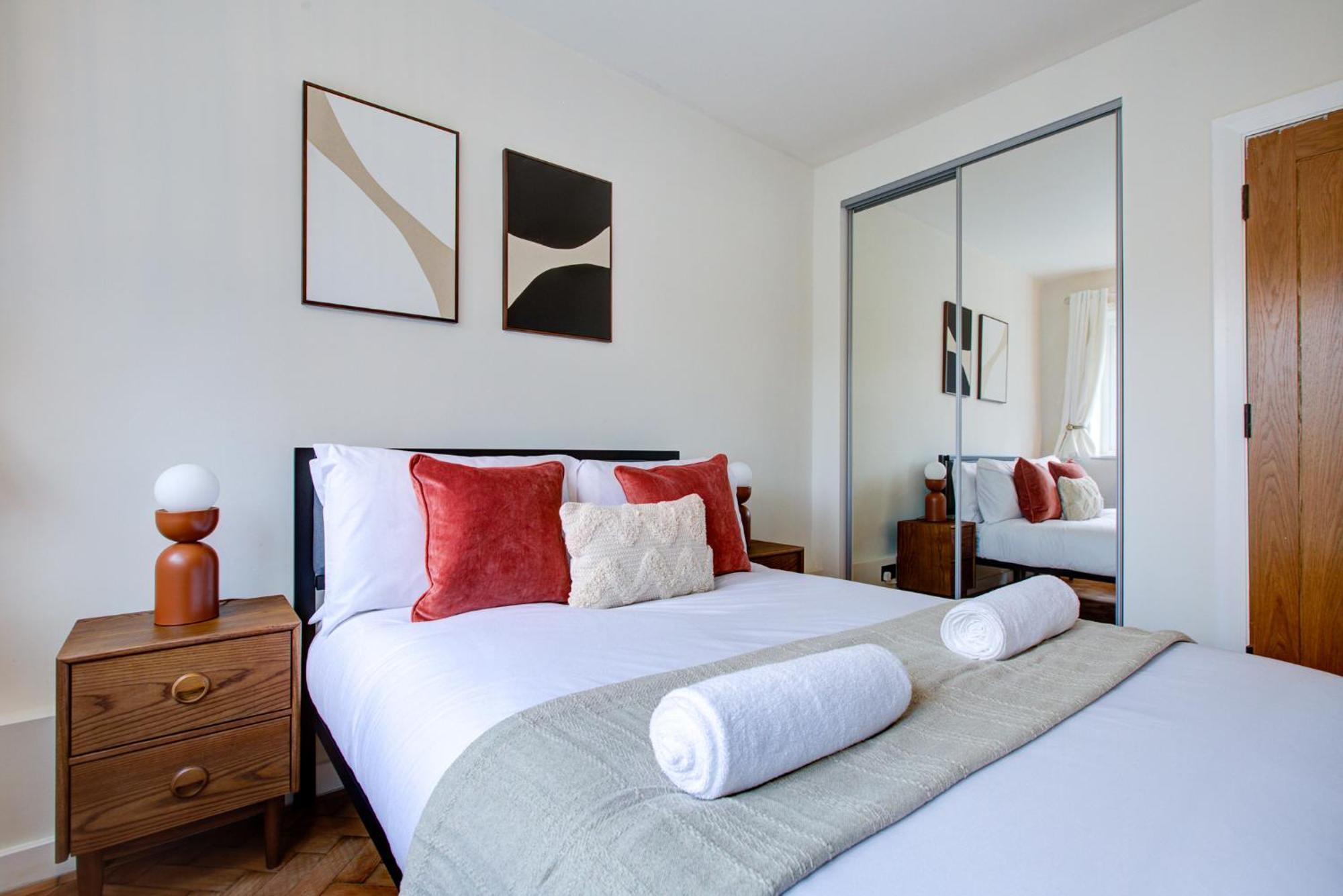 Artsy Serviced - Highgate * Londen