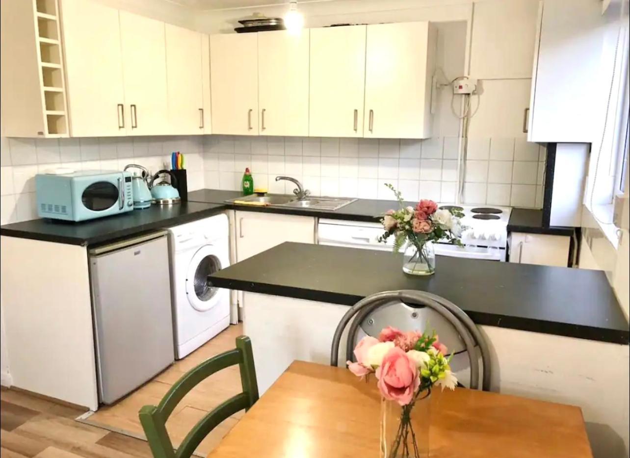 Apartment 2 Bed Flat Privite In Canada Water *