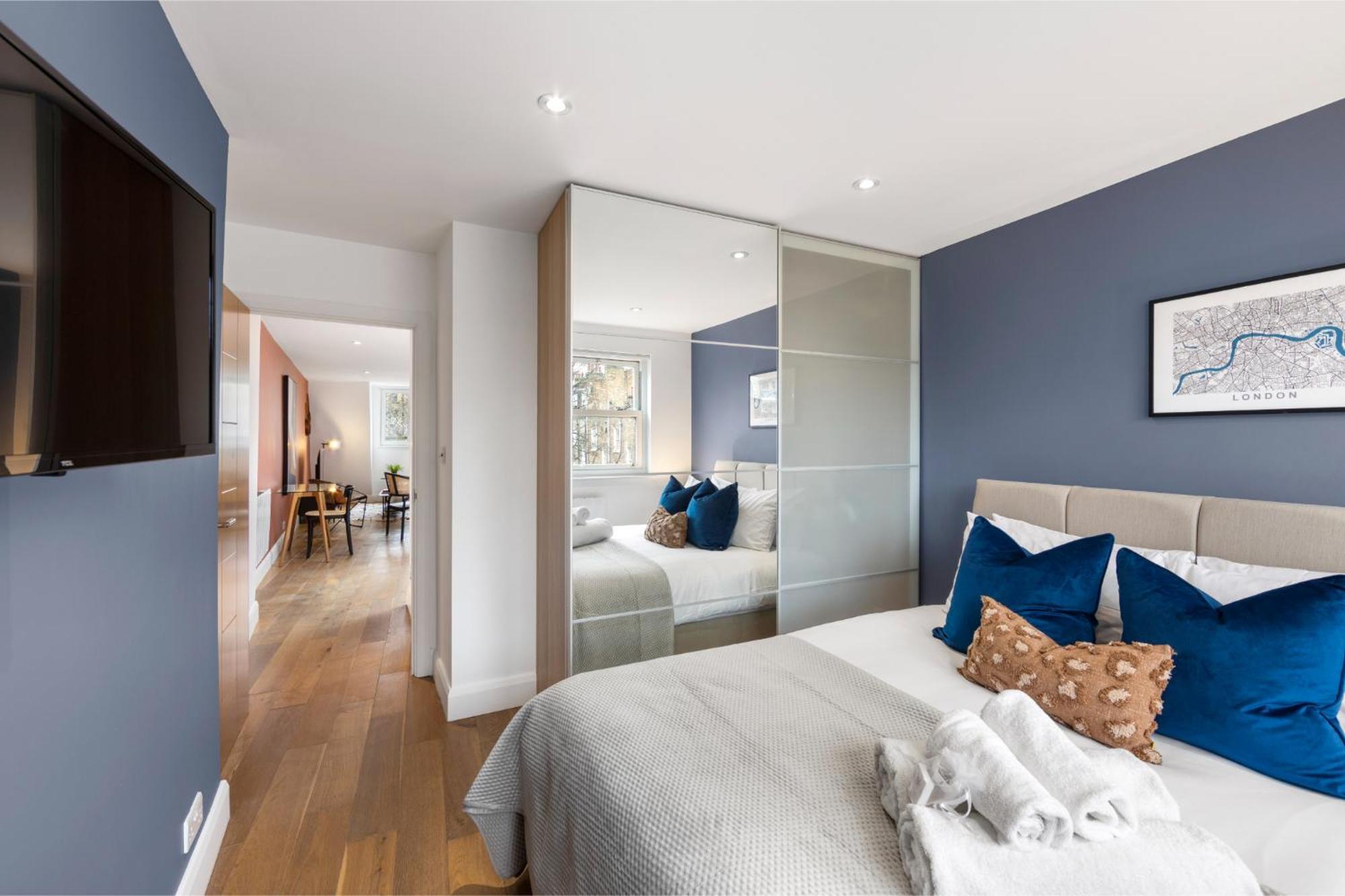 Apartment Chic: Elegant Flat In A Prime Location *