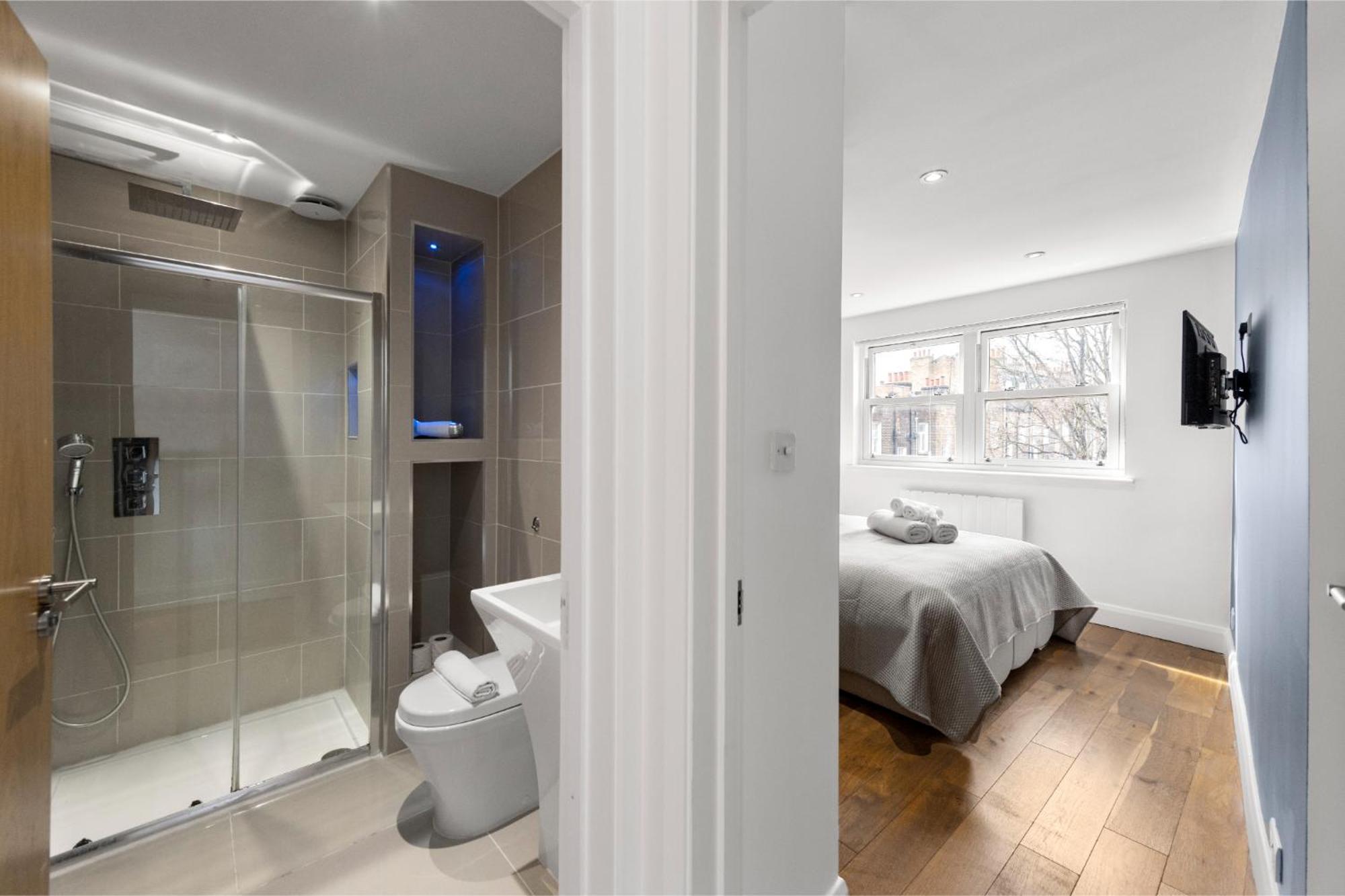 Apartment Chic: Elegant Flat In A Prime Location