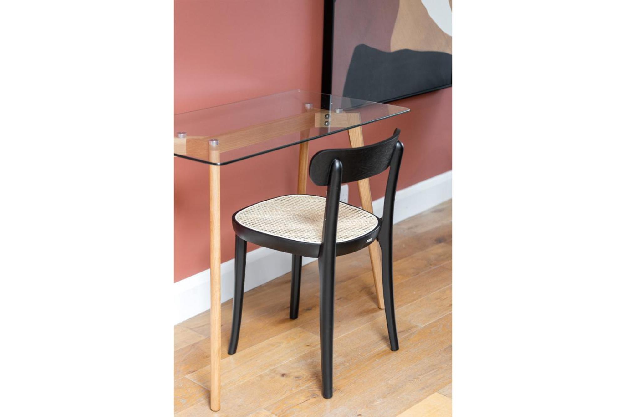 Apartment Chic: Elegant Flat In A Prime Location