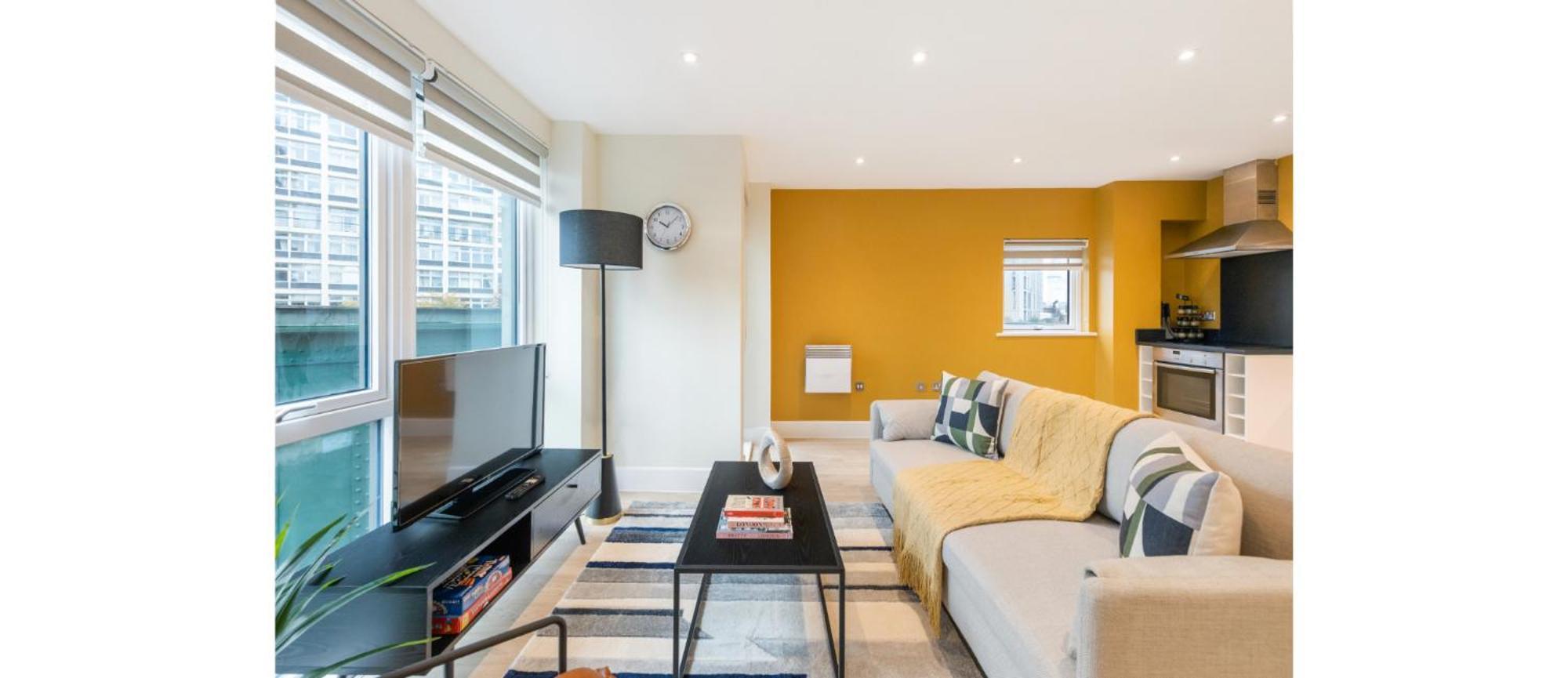 Apartment Your Home: 1br Flat With Modern Amenities *