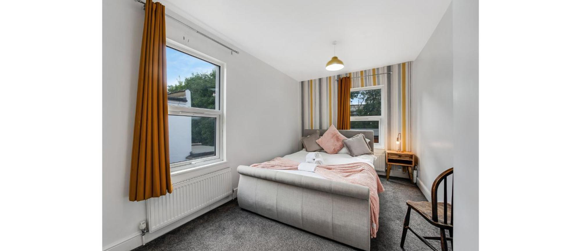 Spacious Two Bedroom In Wood Green *