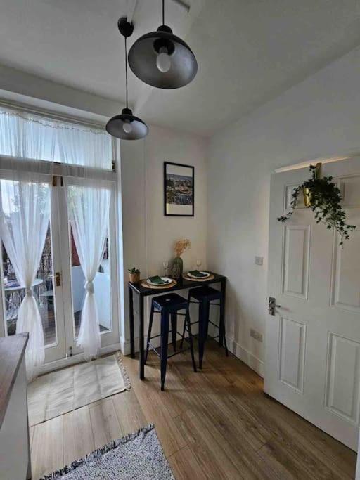 Appartement West Kensington Flat, Balcony Londen