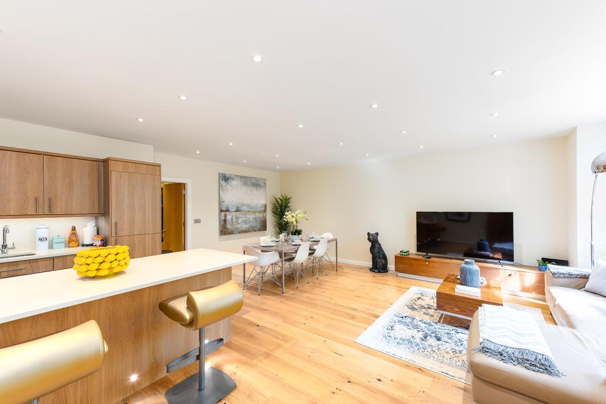 Moments From Hyde Park & Notting Hill With Free Luggage Storage And Washing Machine *