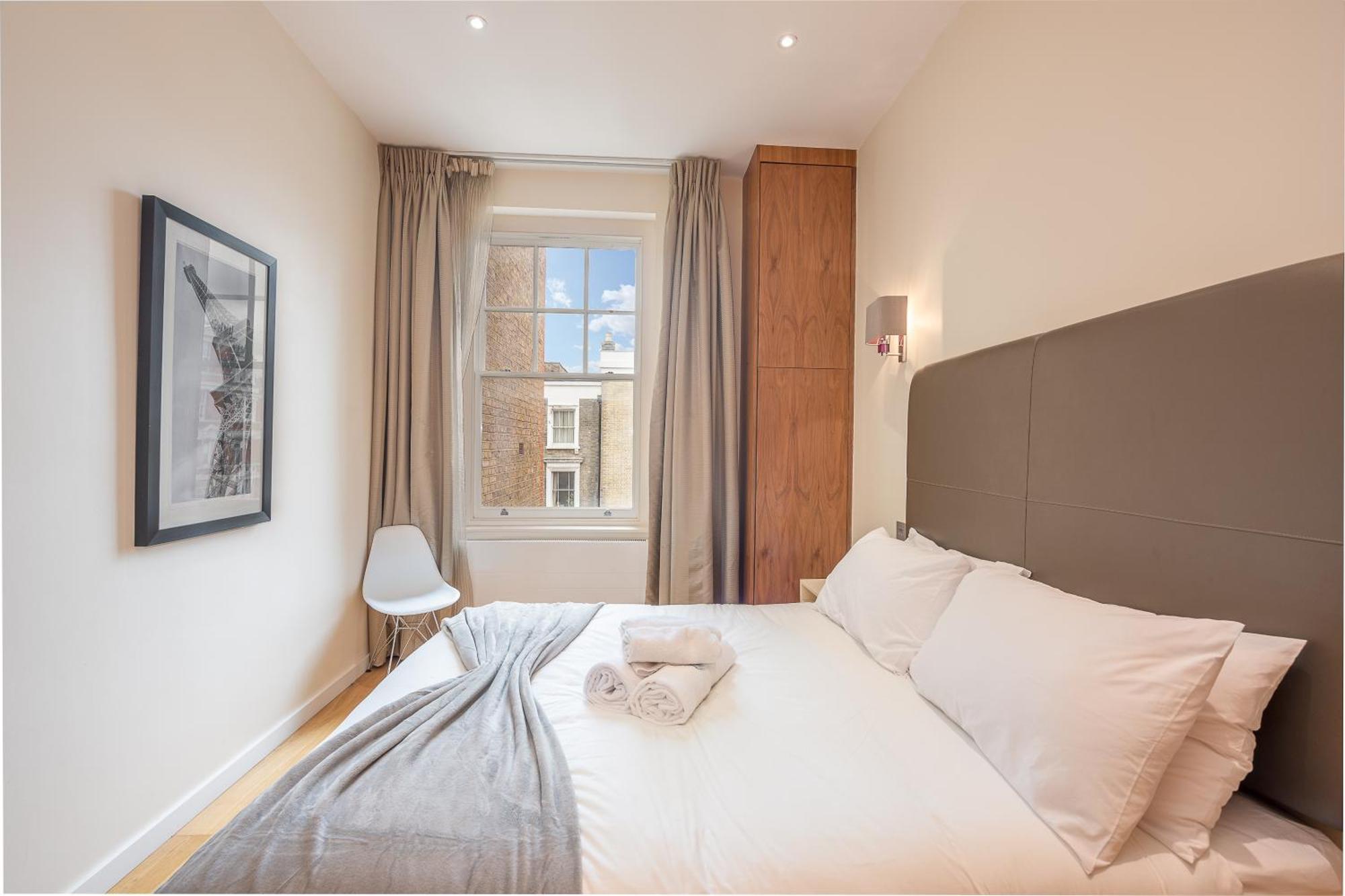 Moments From Hyde Park & Notting Hill With Free Luggage Storage And Washing Machine Apartment London