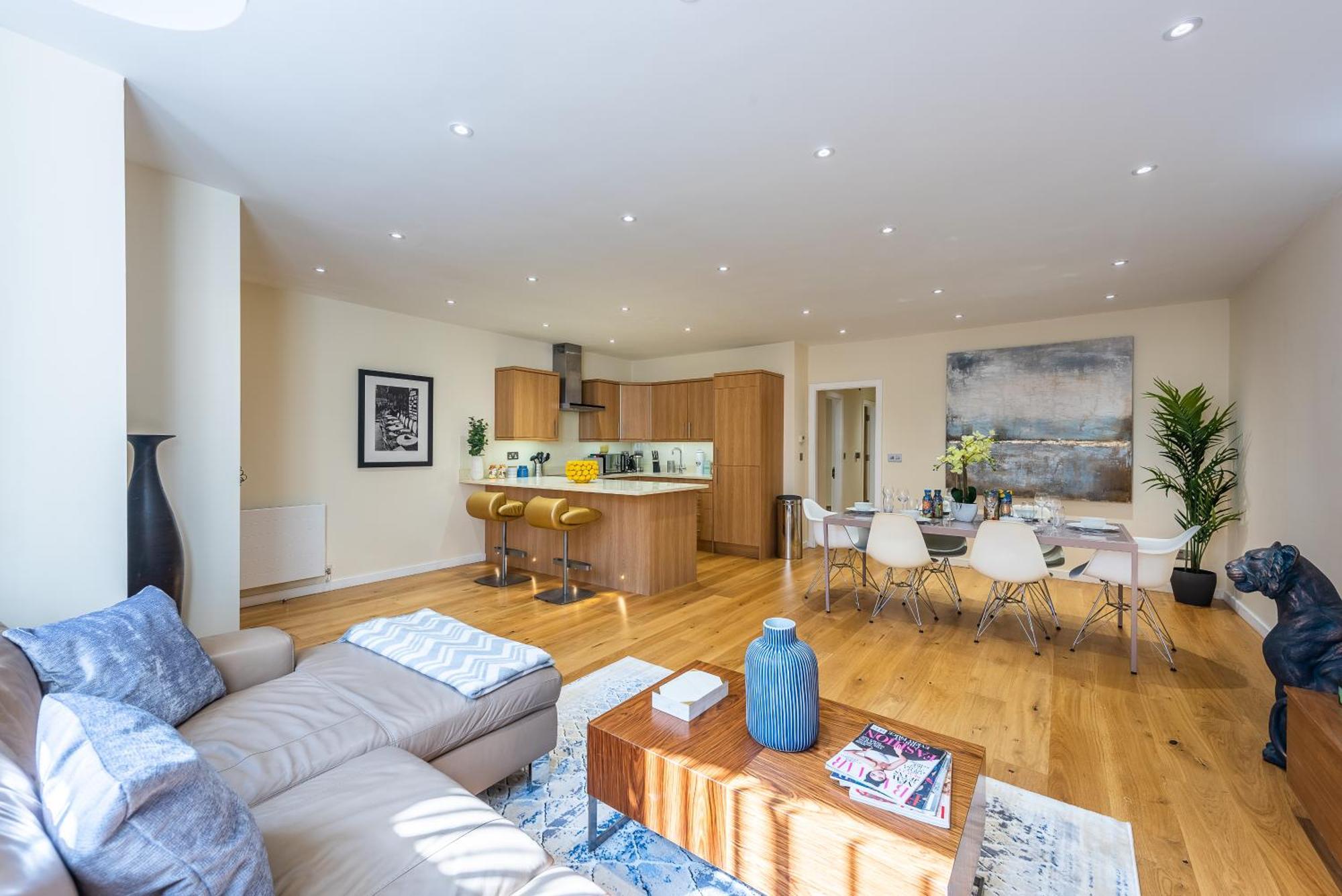 Moments From Hyde Park & Notting Hill With Free Luggage Storage And Washing Machine * London