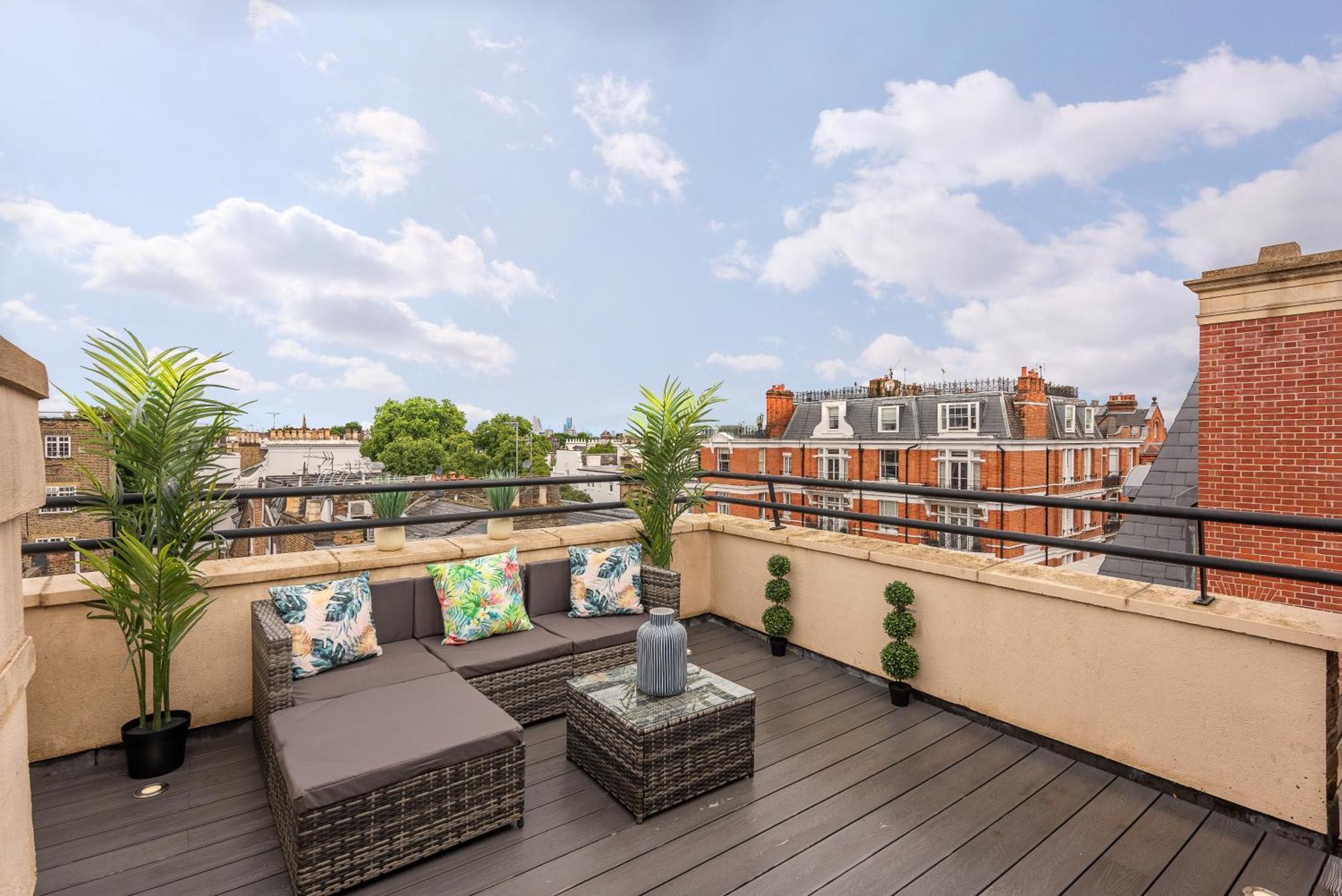Apartment Moments From Hyde Park & Notting Hill With Free Luggage Storage And Washing Machine *