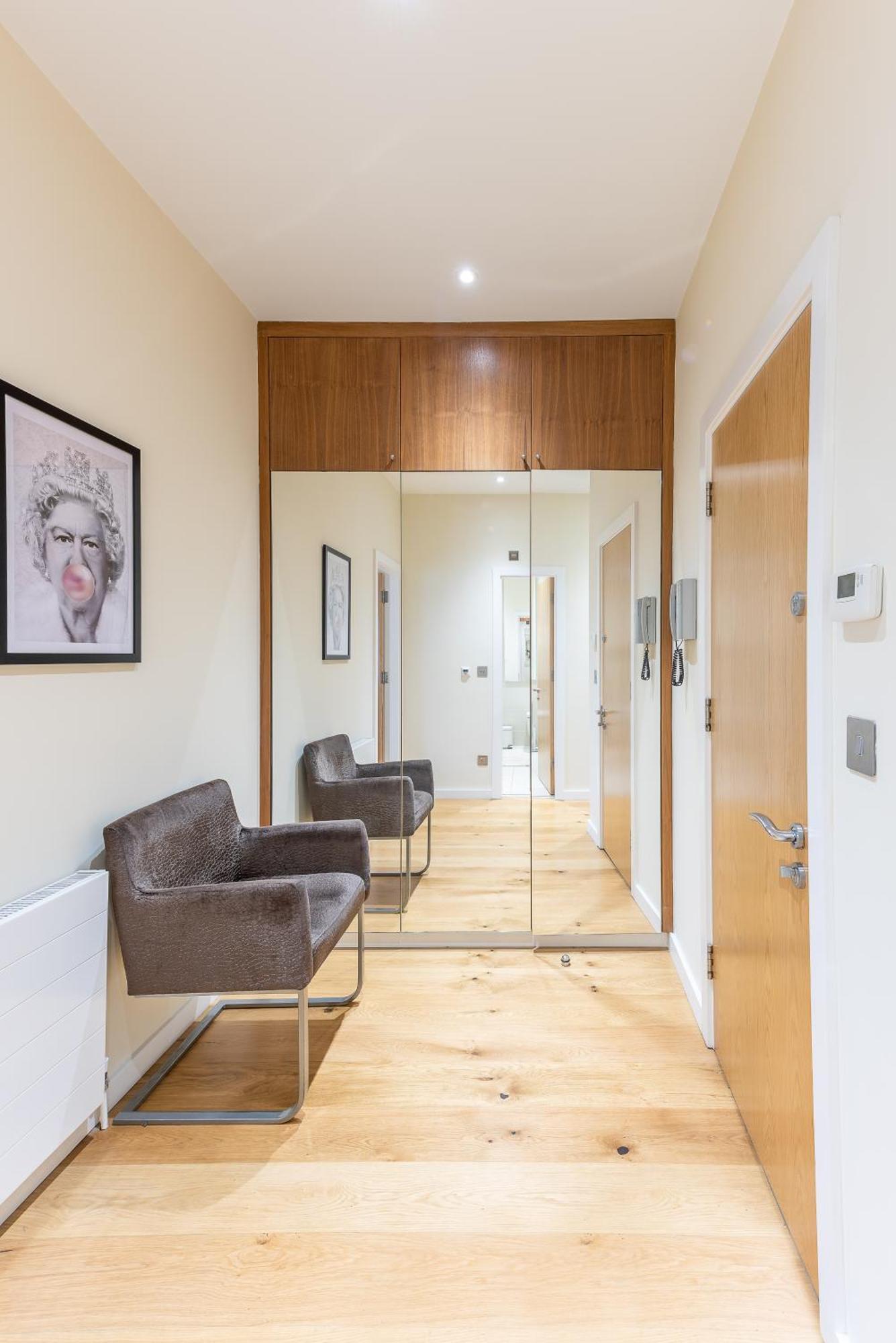 Moments From Hyde Park & Notting Hill With Free Luggage Storage And Washing Machine * London