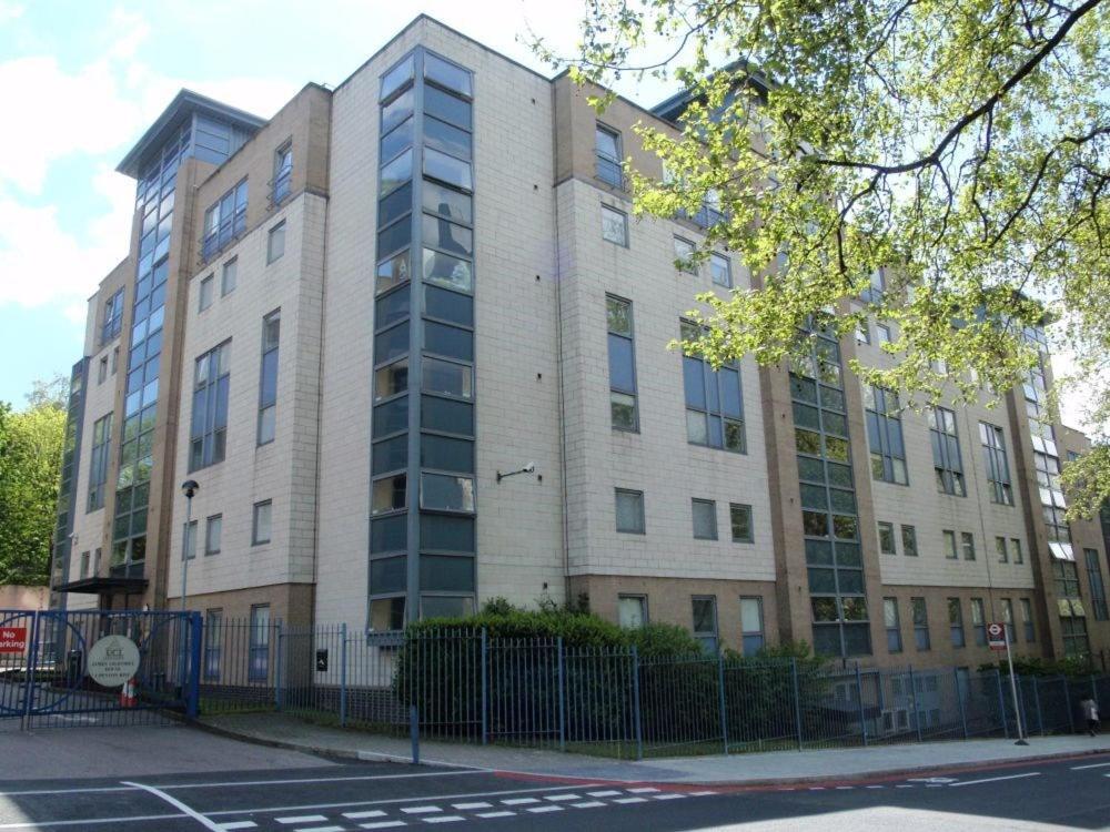 Apartment James Lighthill House, Finsbury,