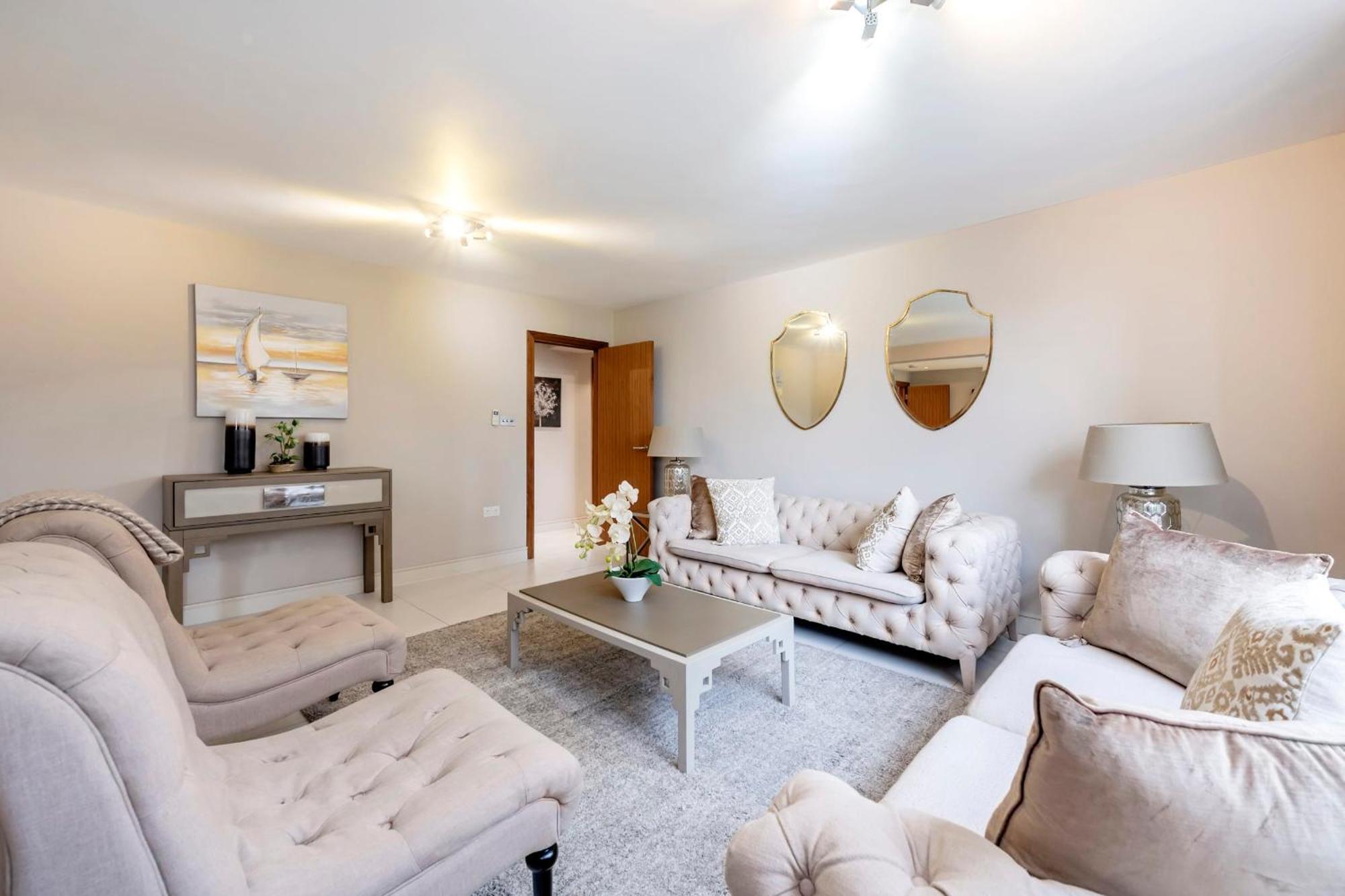 Camden Lux Suite-hosted By Sweetstay Apartment London