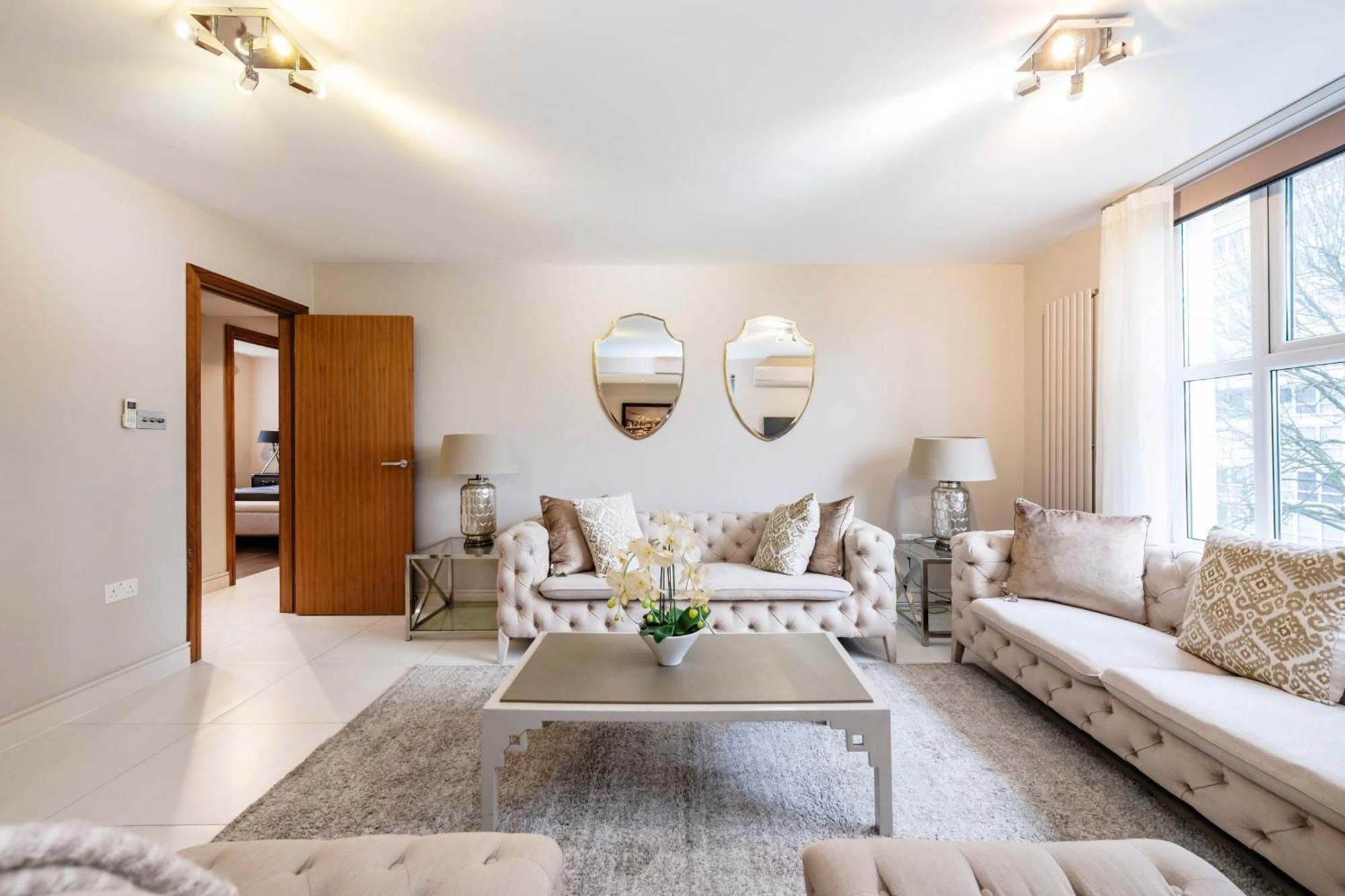 Camden Lux Suite-hosted By Sweetstay London