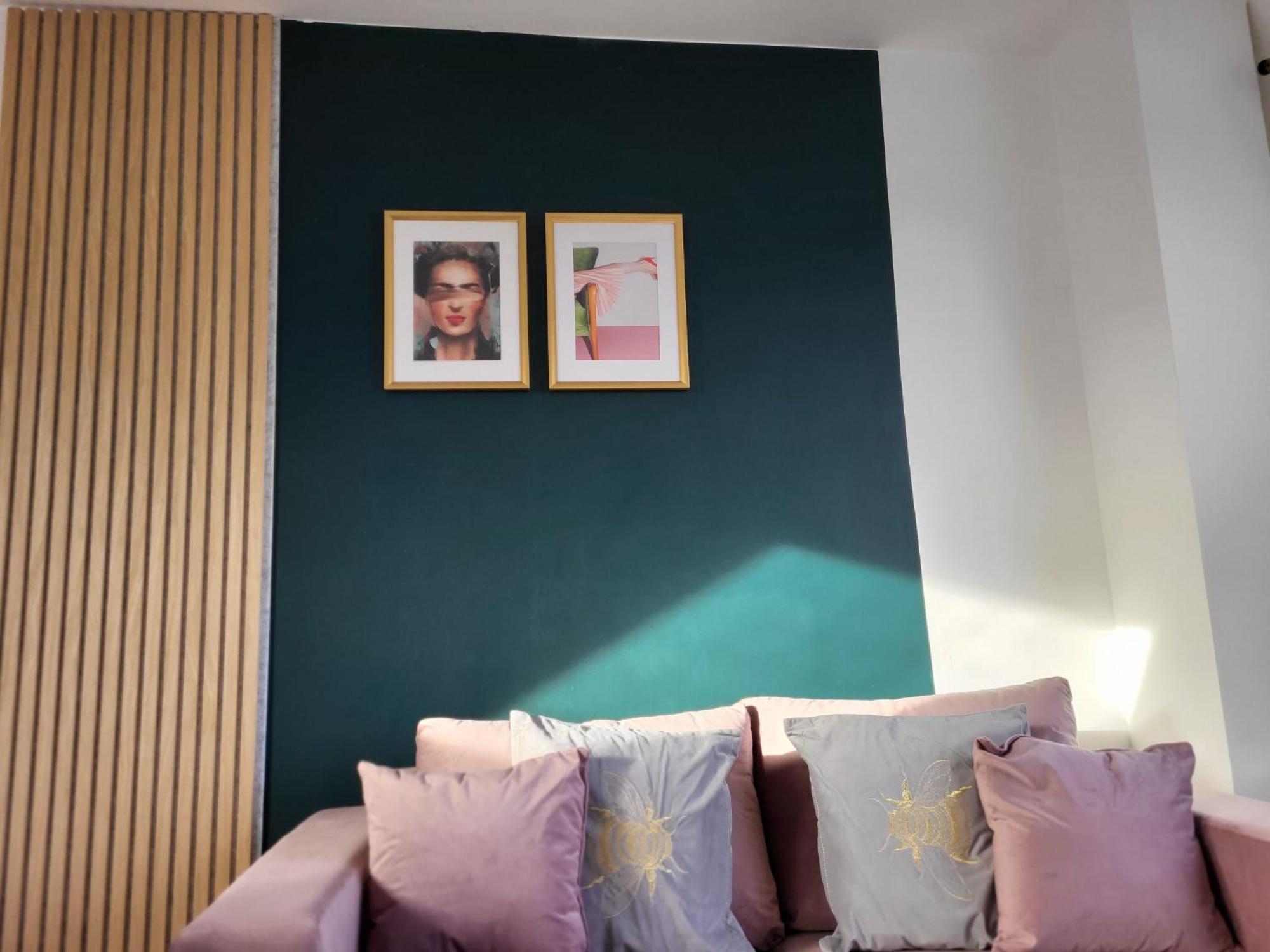 Appartement 20 Mins To Central London, Stylish Sky Views 2 Bed Londen