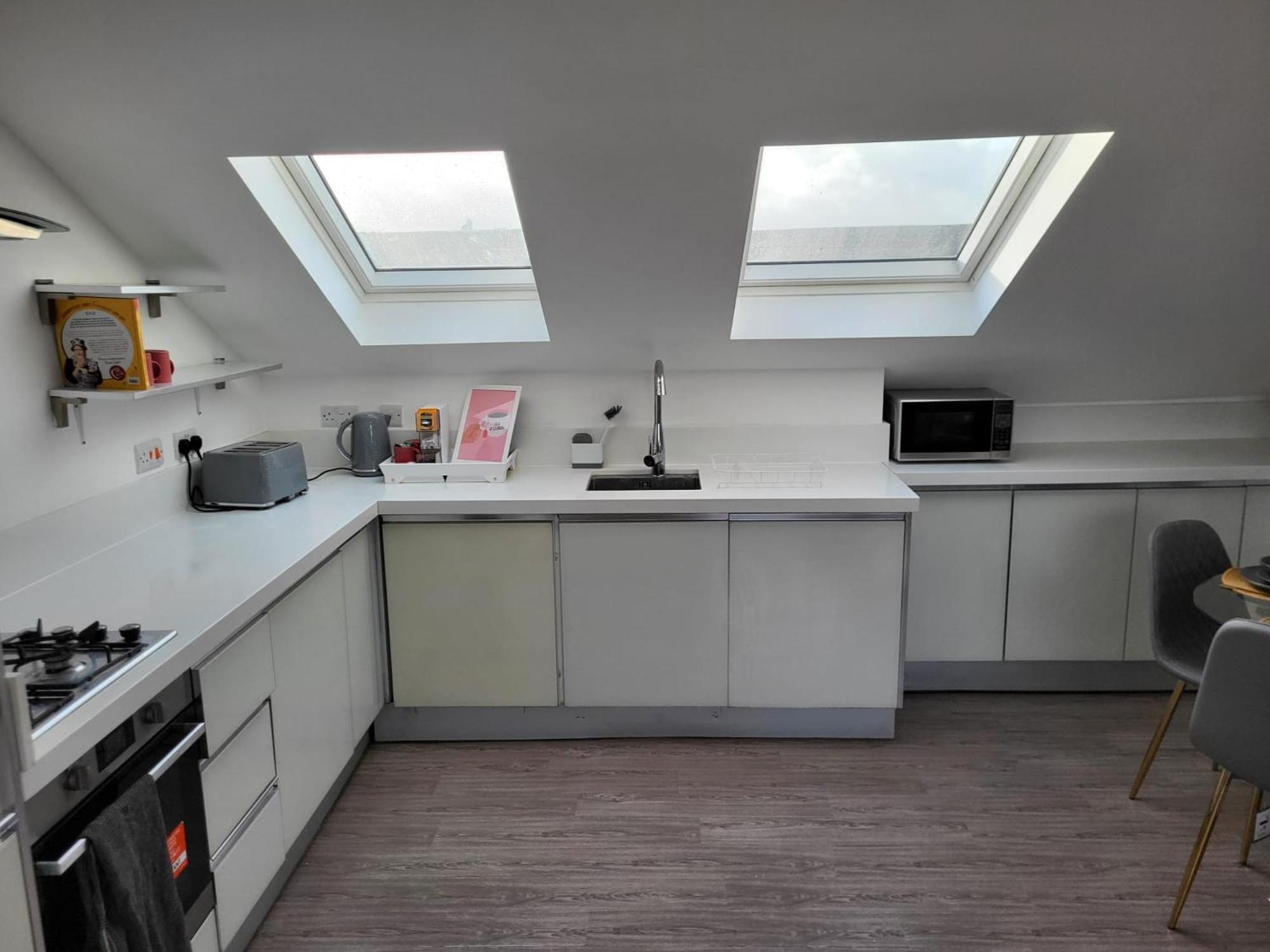 Appartement 20 Mins To Central London, Stylish Sky Views 2 Bed *