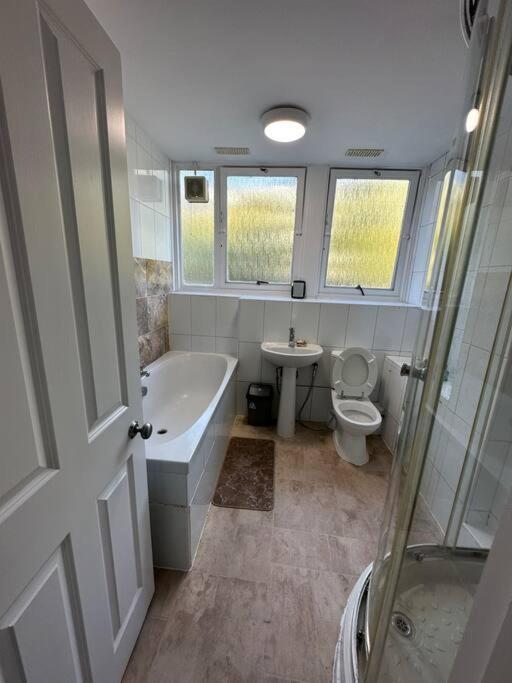 3 Bedroom Garden House Maida Vale Apartment