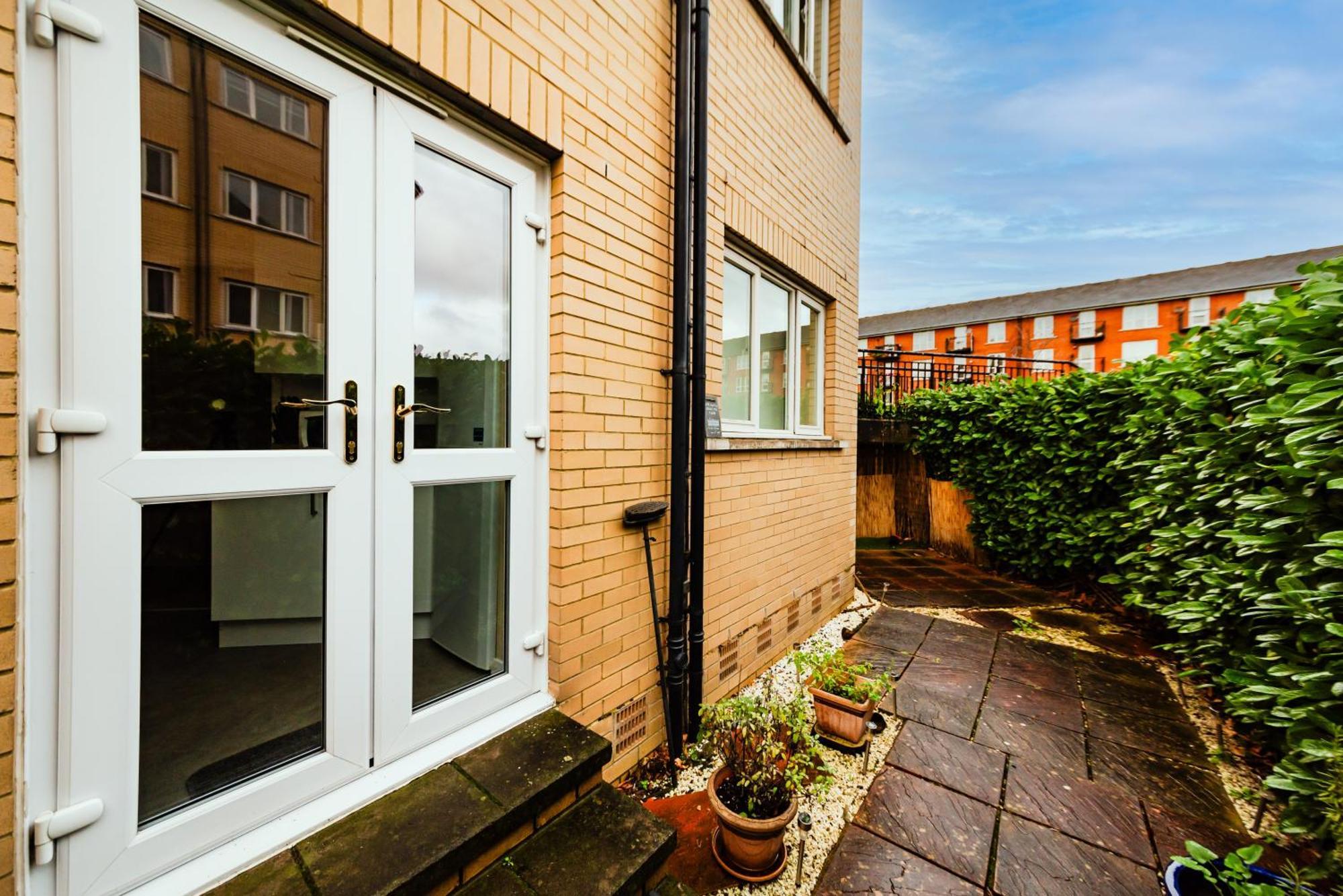 Appartement Amazing In Canada Water - Free Parking Londen