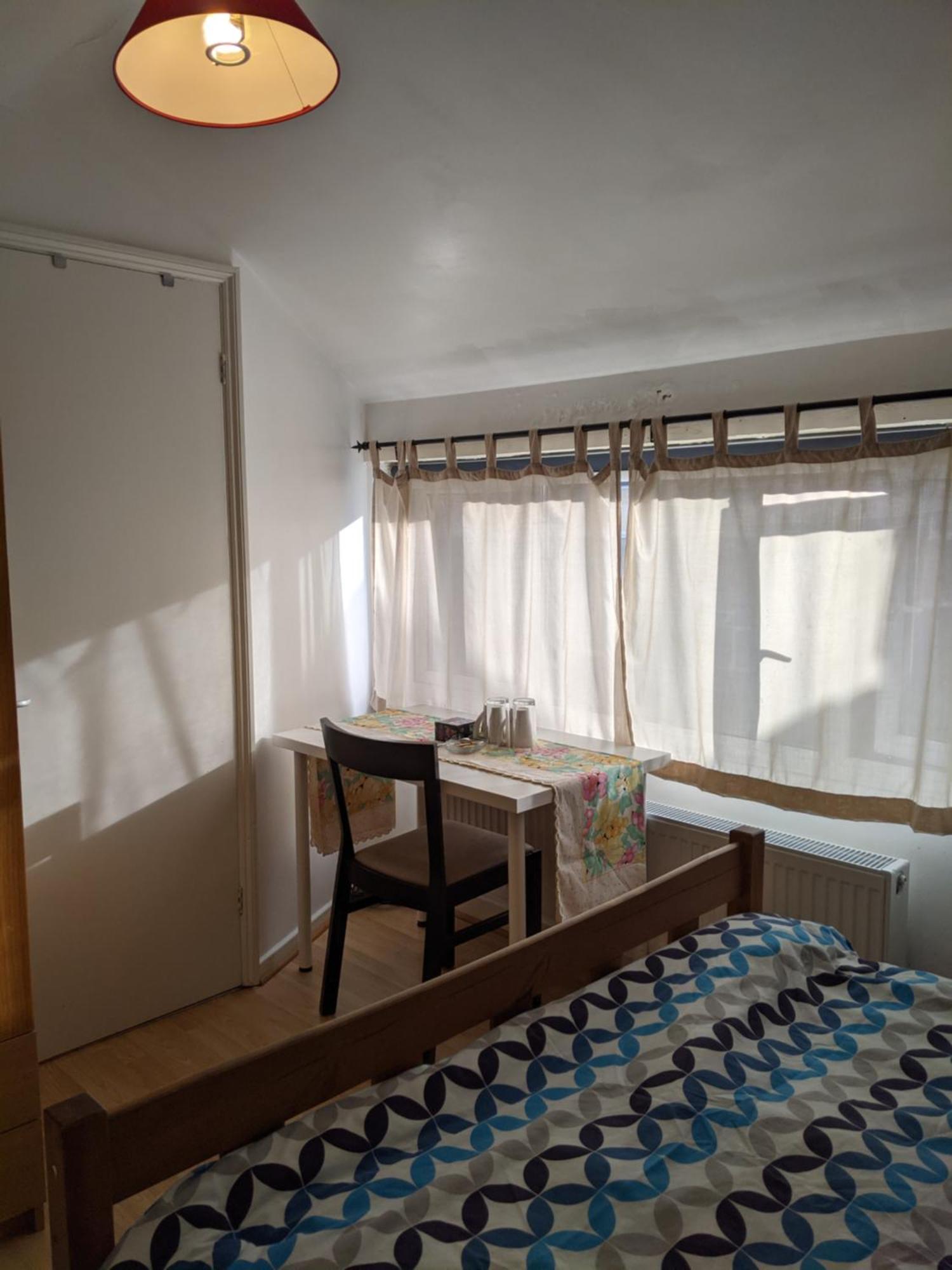 Homestay And Peaceful With Your Own Bathroom London