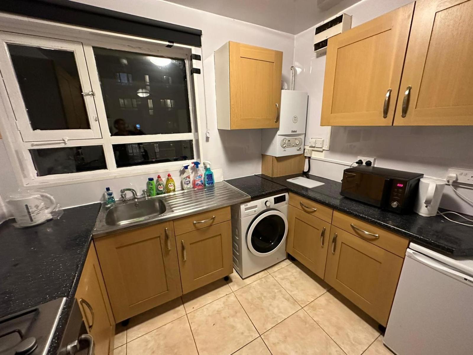 Apartment 3 Bedroom King Cross Station City Centre *