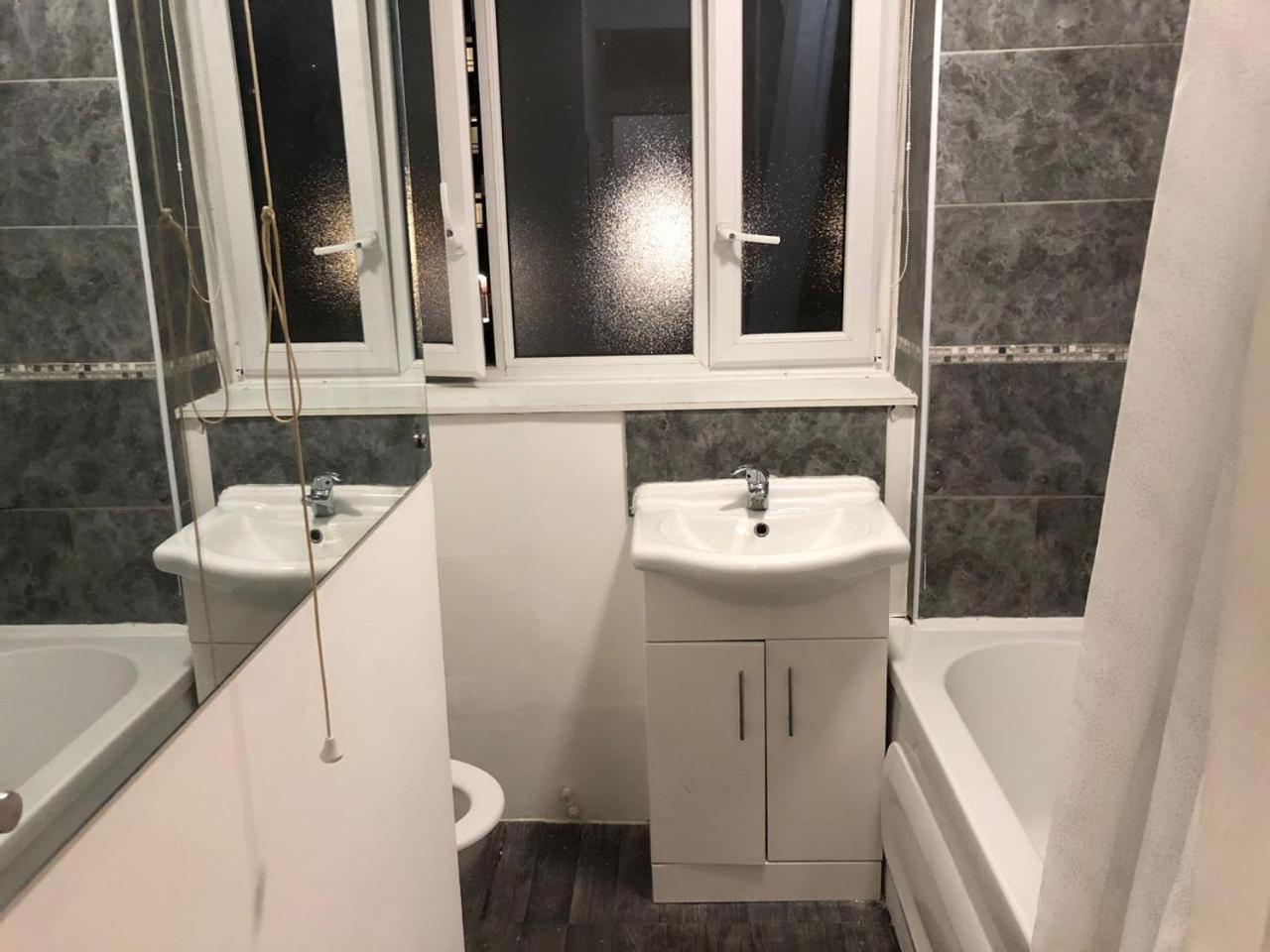 Apartment Lovely 3 Bedroom North London