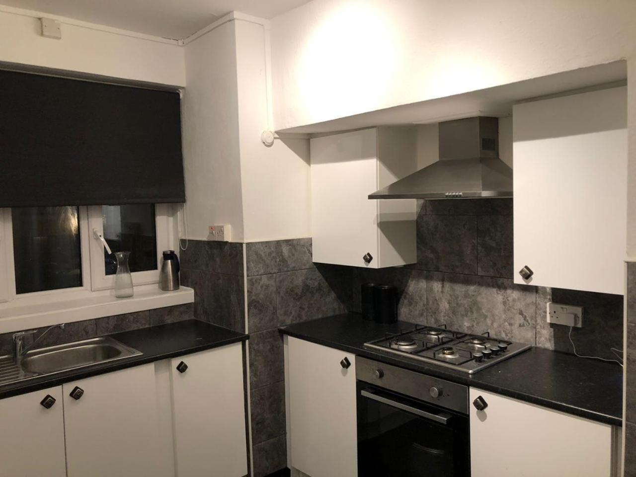 Apartment Lovely 3 Bedroom North