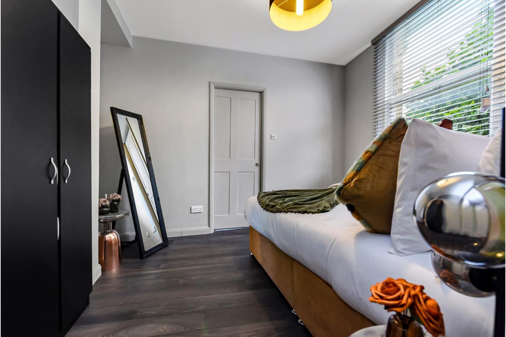 Newly Renovated 1 Bdr Flat - Location London