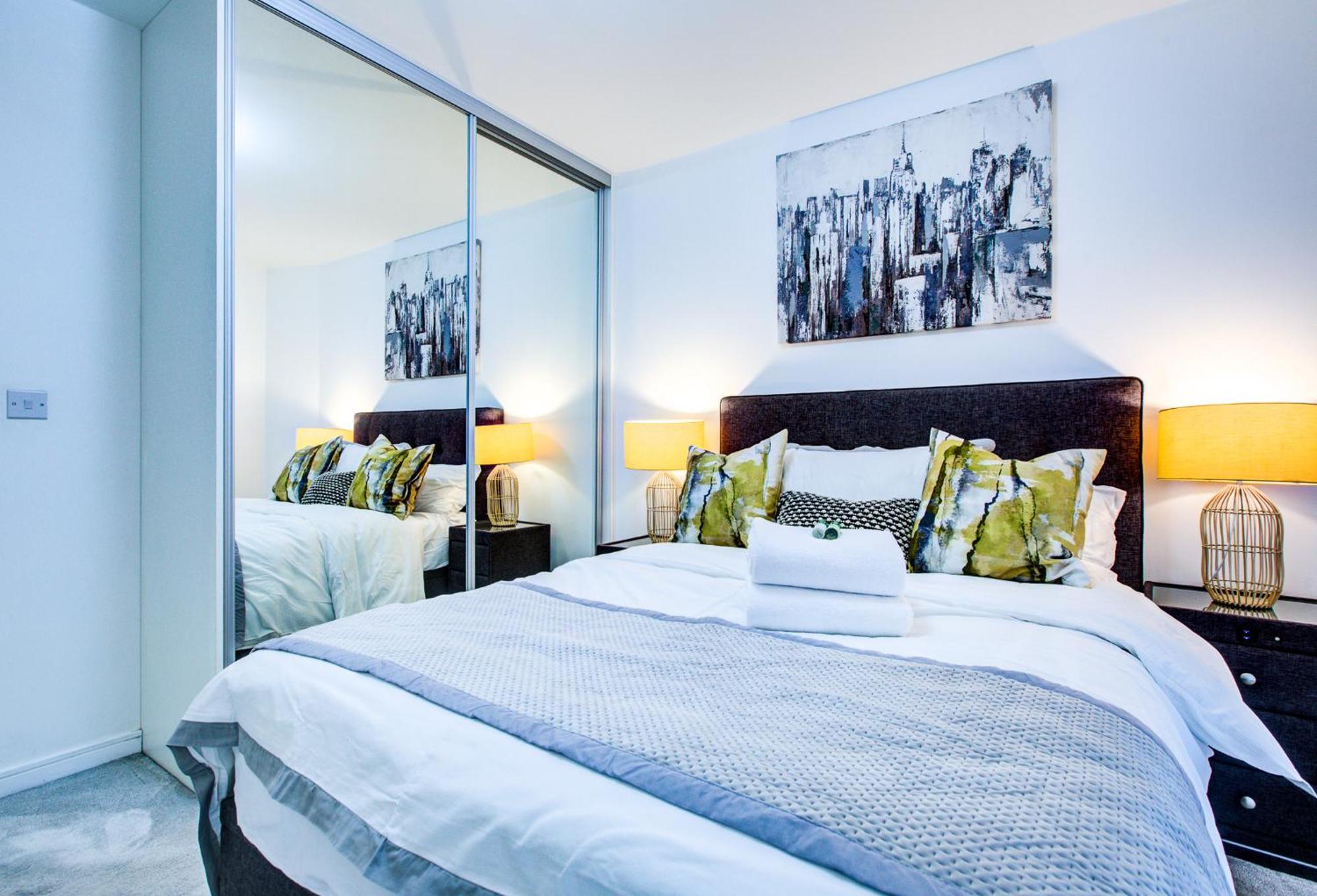 Luxee By Excel * Londen
