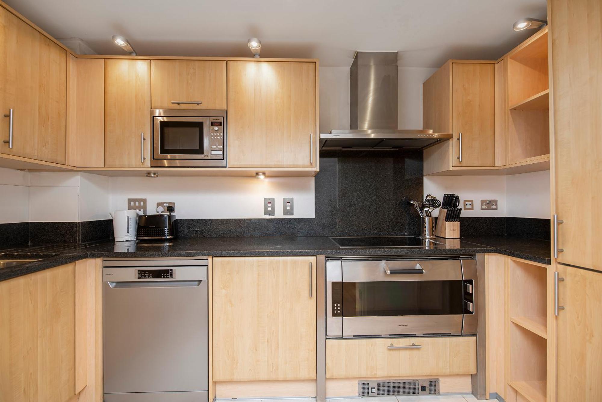Terraced Riverview Apartment London