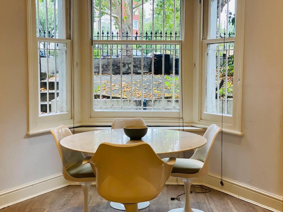 Apartment Beautiful 2 Bed/ 2 Bath Notting Hill Garden Flat *