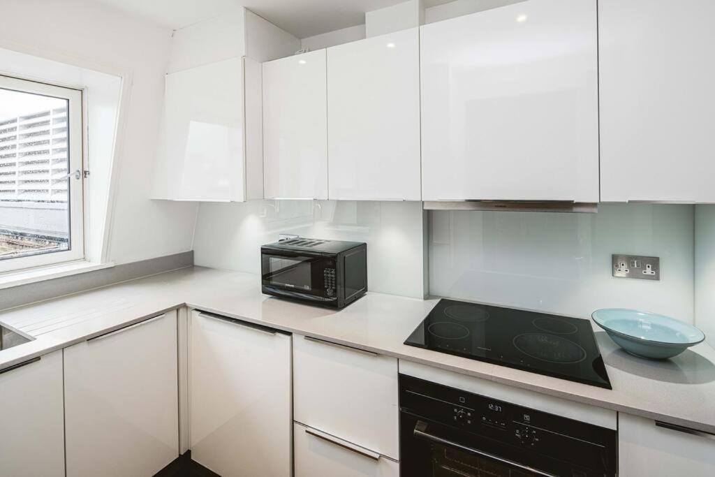 Stylish & Peaceful Covent Garden Apartment