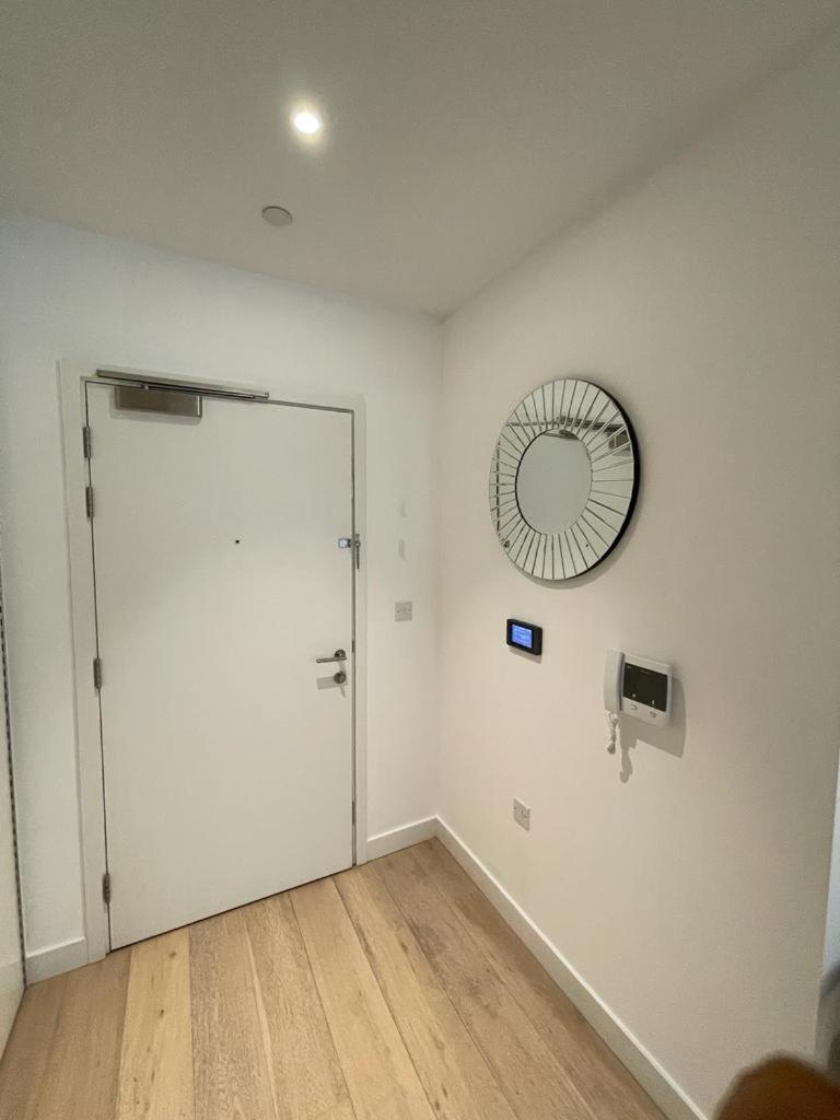 Apartment 2bed Royal Wharf London