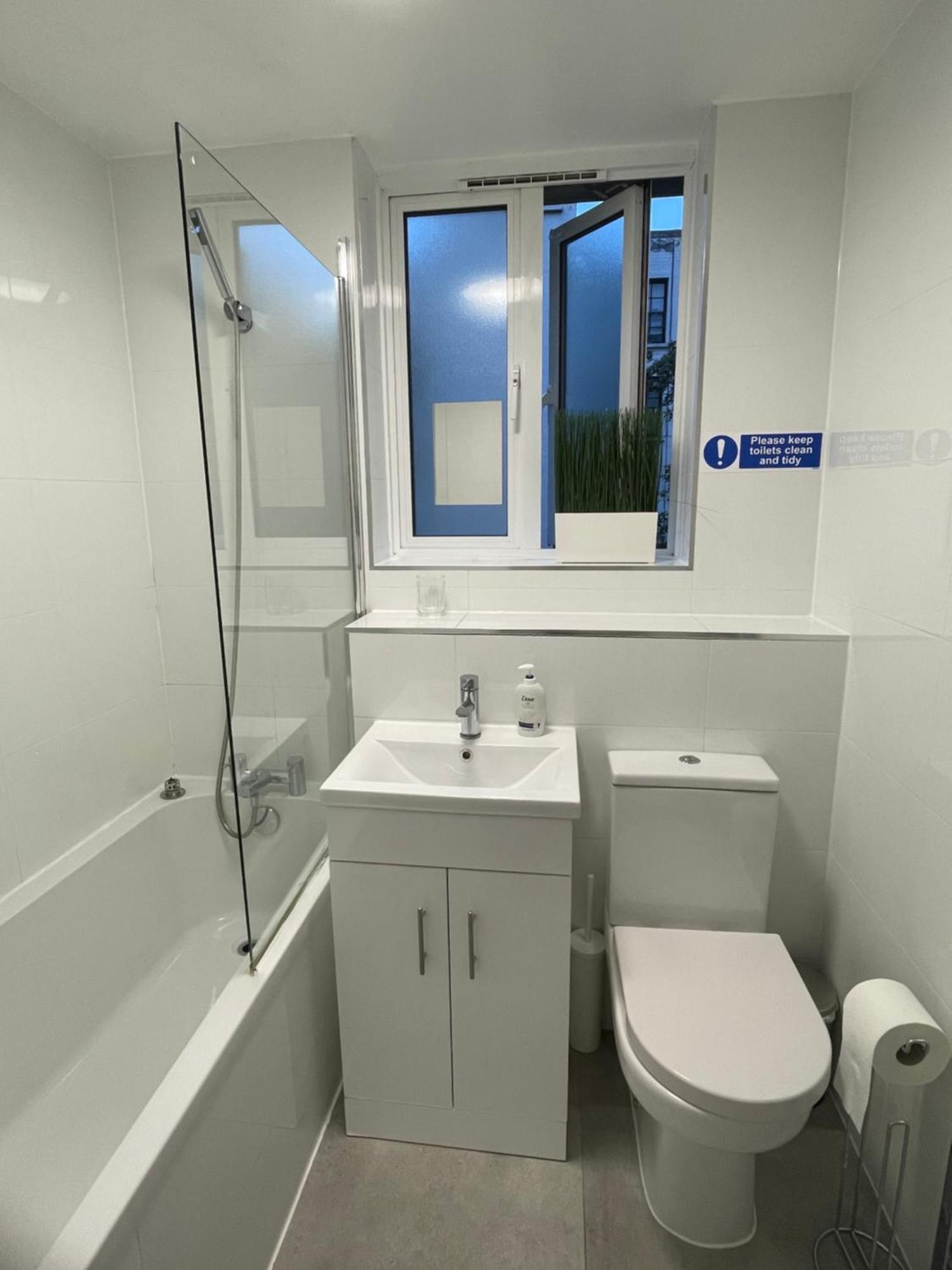 Lovely Triple And Quadruple In Euston & Square In *