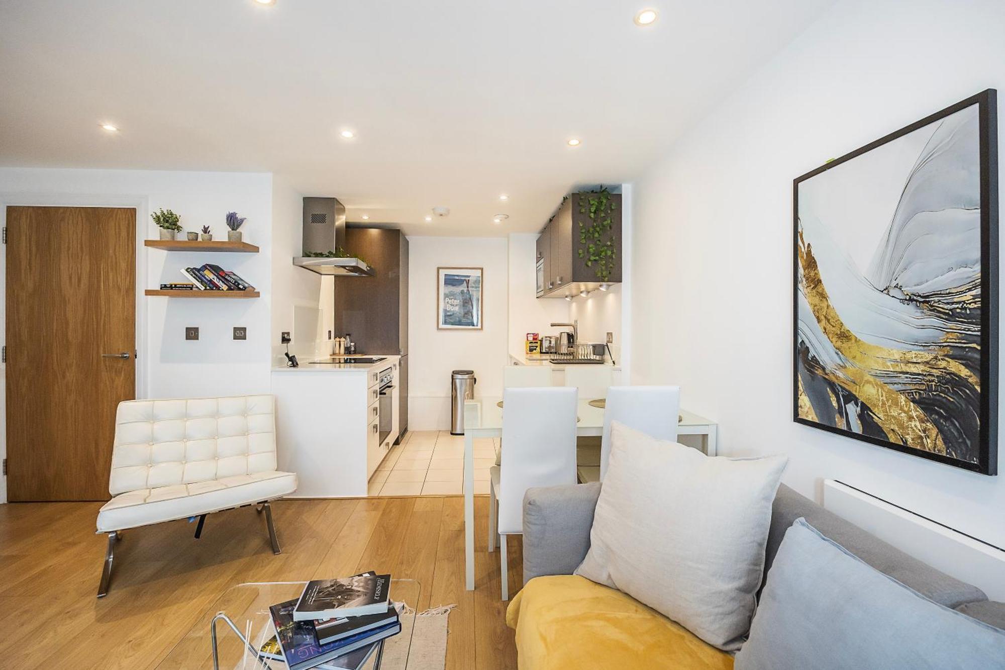 Apartment Urban Oasis With Views In Old St *