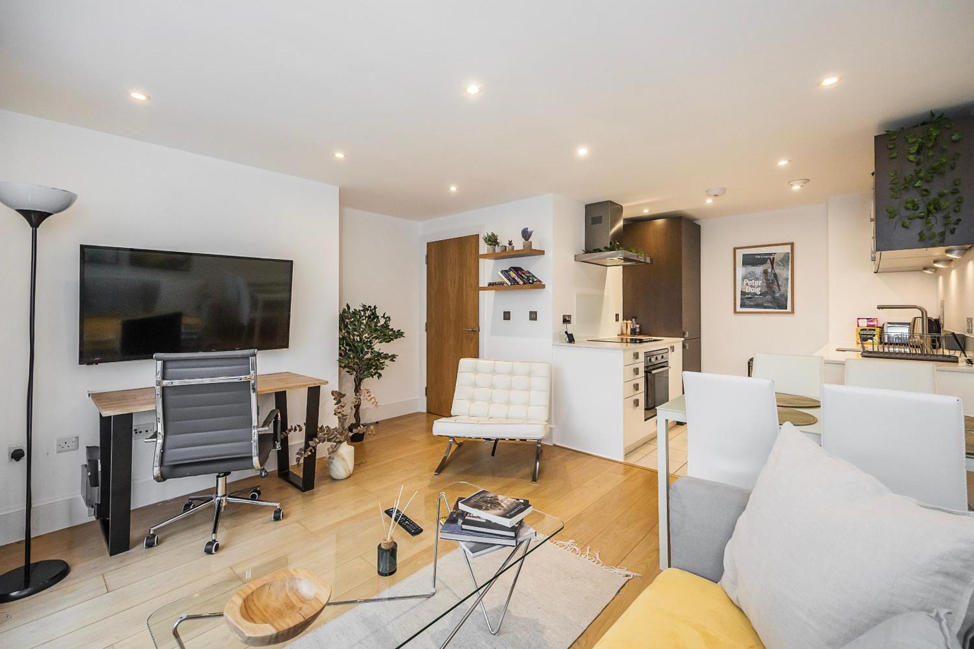Apartment Urban Oasis With Views In Old St London