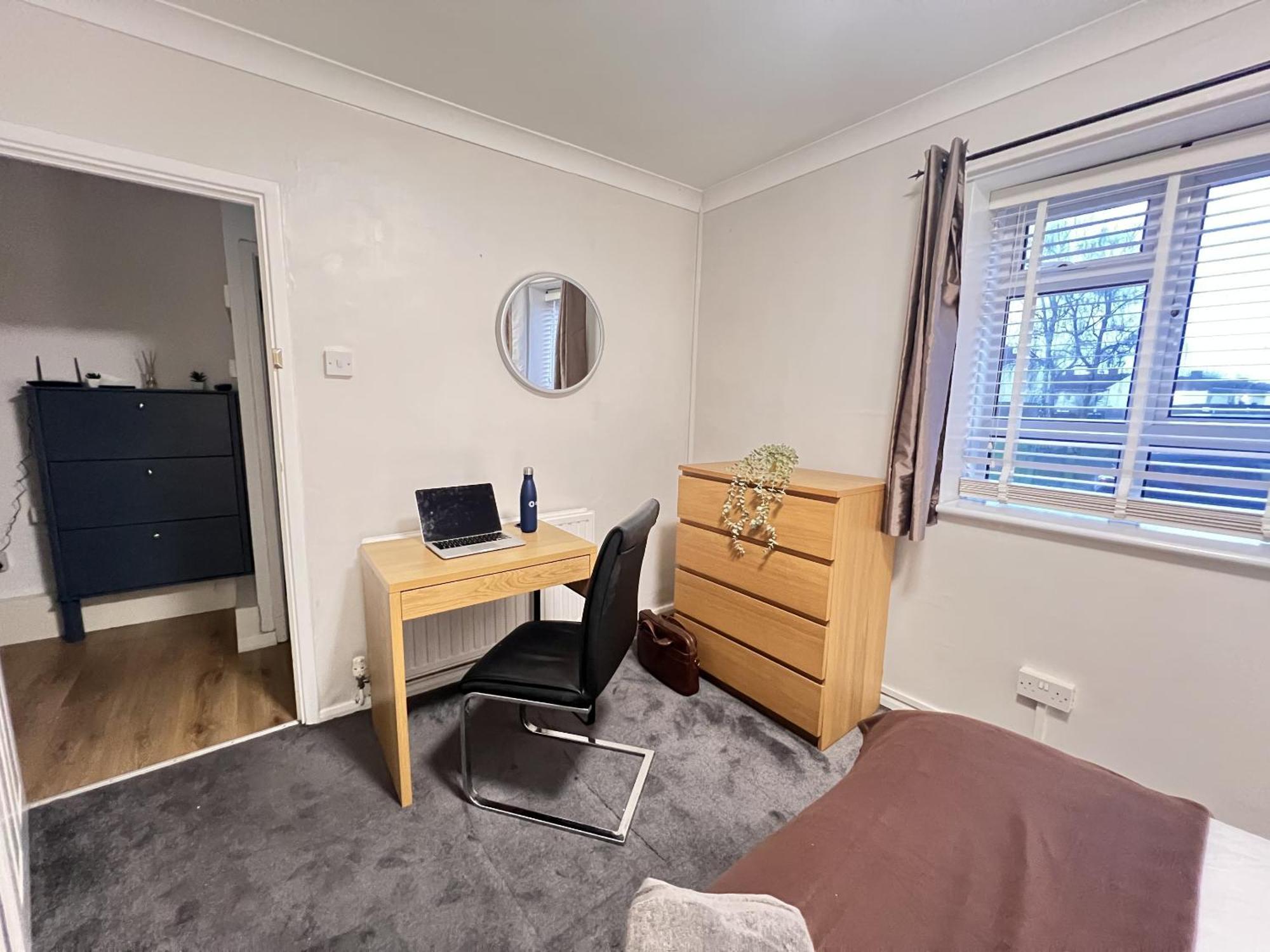 Glazebrook * London
